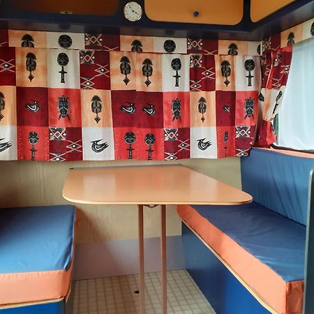 Maison d'Hôtes Afrika du Queyroux Ginestet Chambre photo