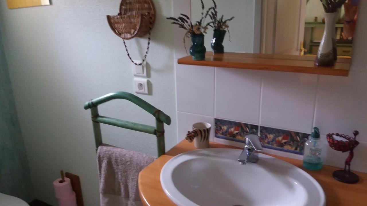 Maison d'Hôtes Afrika du Queyroux Ginestet Extérieur photo
