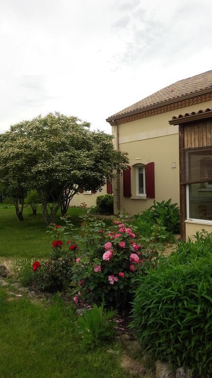 Maison d'Hôtes Afrika du Queyroux Ginestet Extérieur photo